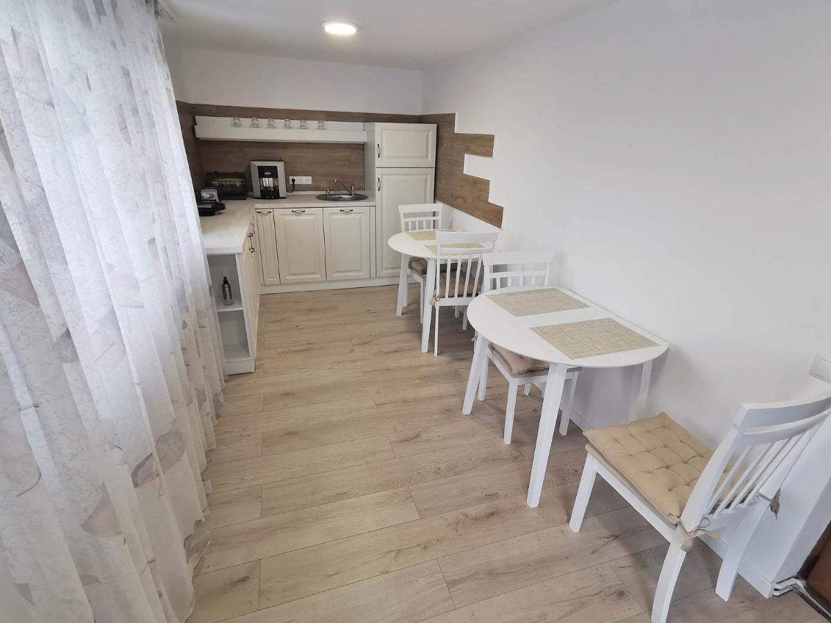 Vila Aras Simeria Εξωτερικό φωτογραφία