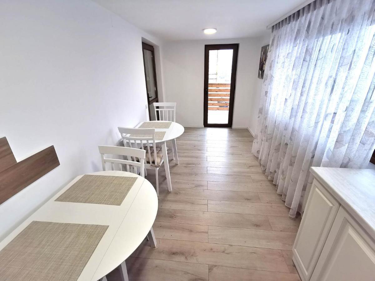 Vila Aras Simeria Εξωτερικό φωτογραφία